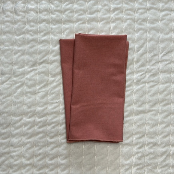 Set of 2 Pink Cloth Napkins - Picture 1 of 5